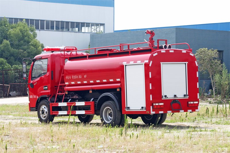 城市烈焰守护者：消防车全面科普